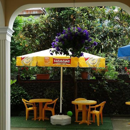 Gulnasi'S Guesthouse Batumi Exterior photo